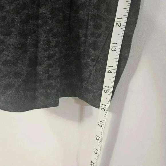 Mama short sleeve cheetah print short sleeve tee! - Picture 4 of 5